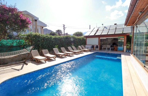 Dalyan City Center Villa | Private Villa en suite rooms Big Pool+Jacuzzi, Sec. Alarm.