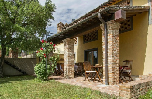 Castelfiorentino House | Private Villa with WIFI, private pool, TV, patio, panoramic view, parking, close to San Gimignano