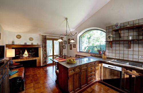 Gambassi Terme Villa | Private villa near Certaldo and San Gimignano with swimming pool and large garden.
