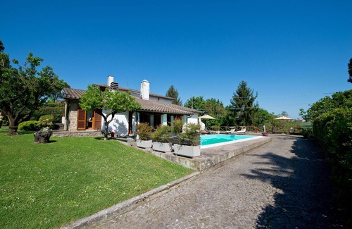 Gambassi Terme Villa | Private villa near Certaldo and San Gimignano with swimming pool and large garden.