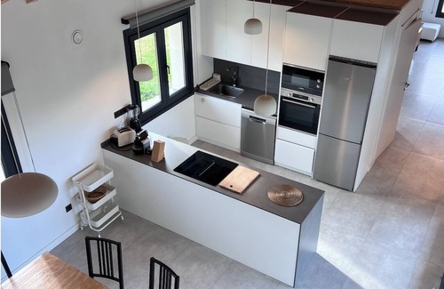 Villaviciosa House | Private villa: spaciousness and brightness in the middle of nature