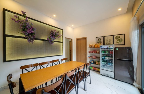 Tho Quang Beach Villa | Private Villa with a beautiful a swimming pool