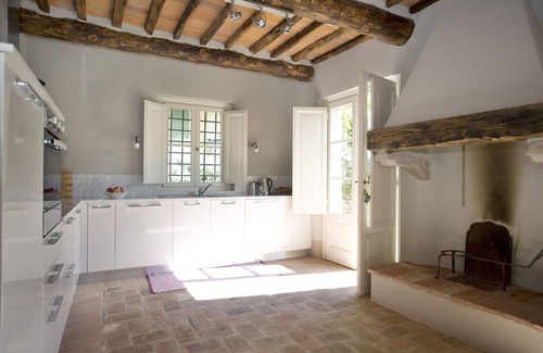 Villabuona Villa | Private Villa with A/C, WIFI, private pool, TV, patio, panoramic view, parking, close to Lucca