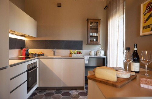 Monteu Roero Villa | Private Villa with A/C, private pool, sauna, hot tub, WIFI, TV, patio, panoramic view, close to Alba