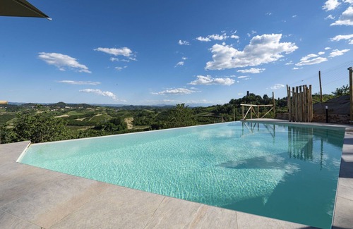 Monteu Roero Villa | Private Villa with A/C, private pool, sauna, hot tub, WIFI, TV, patio, panoramic view, close to Alba