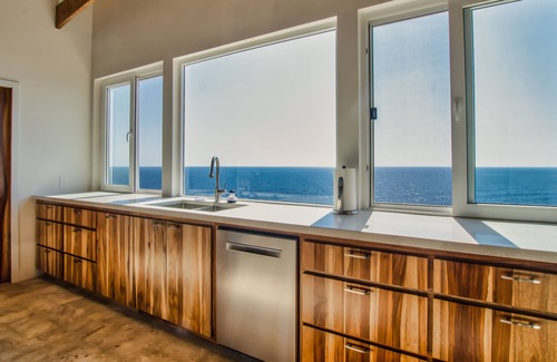 Lighthouse Estates Villa | Private Villas with Amazing Views - Private Pools, 6 King Bedrooms @ Villa Topaz