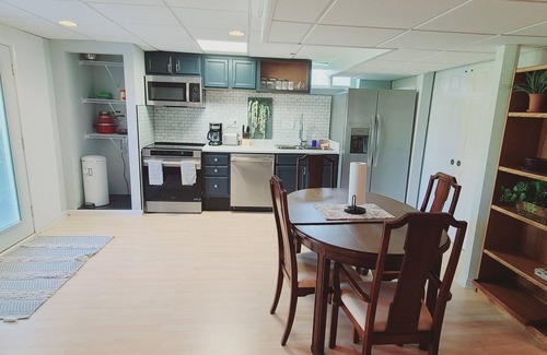 Treloar House | Private walkout basement: 2 queen beds & full bath
