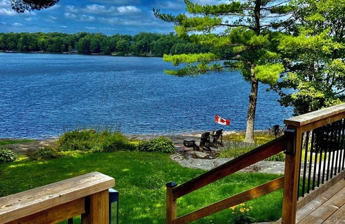 The Archipelago Cottage | Private West-Facing Lakeside Retreat - Stunning Shoreline & Sunsets