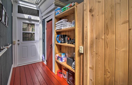 Captain Cook House | Private Wing of Historic Home < 5 Mi to the Ocean!