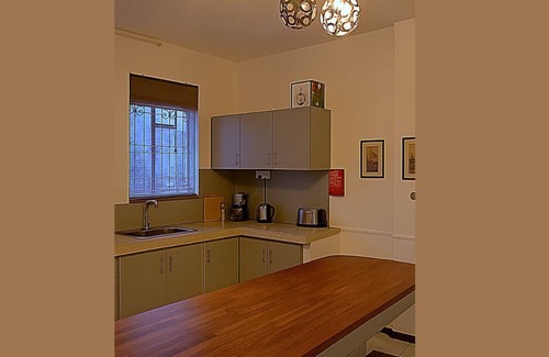 Flic-en-Flac House | Private Wood-Clad Villa Surrounded by Trees, Steps from the Sea!