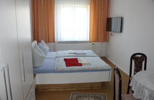 Bad Koesen Apartment | Private Zimmer Große