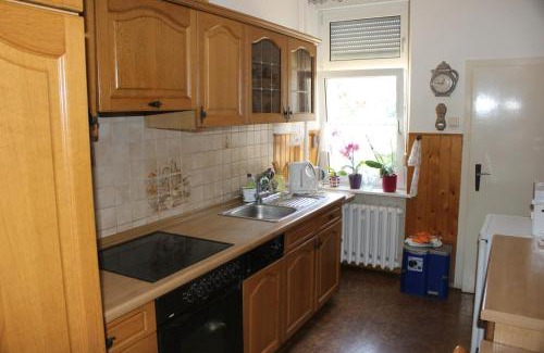 Bad Koesen Apartment | Private Zimmer Große