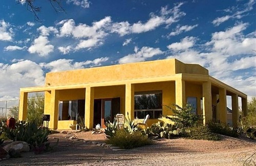 Marana House | Privately gated Home/5 Acres, Private Tennis Court, Great Mtn. Views, Nature!