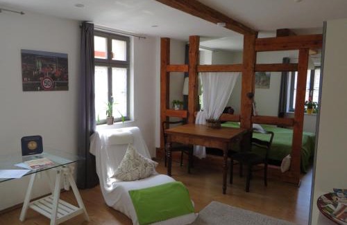 Naumburg House | Privatzimmer Othmarsweg