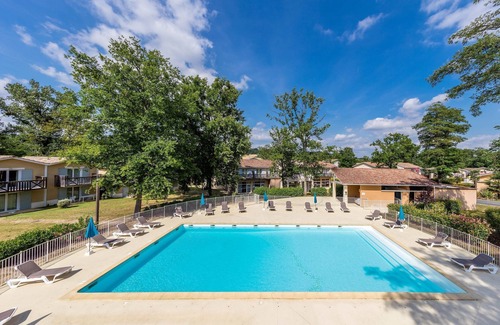 Barbaste Apartment | Proche du cours de golf + piscines sur place !