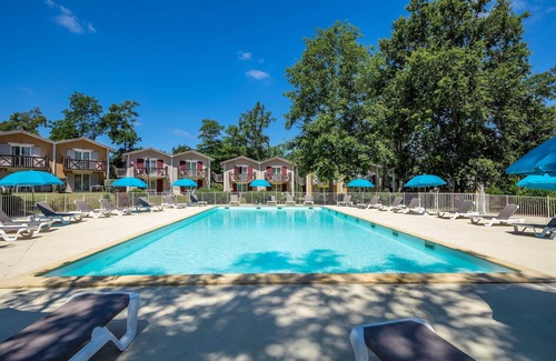 Barbaste Apartment | Proche du cours de golf + piscines sur place !