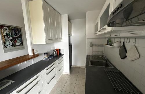 La Rochelle Apartment | Proche mer, terrasse et wifi, aux minimes