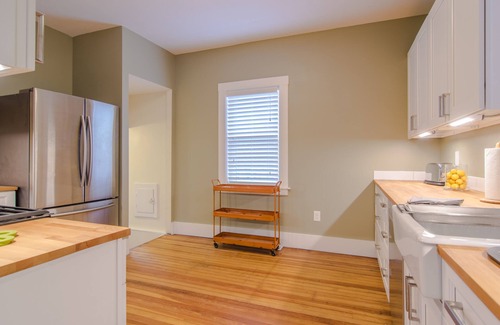 Cleveland Heights Other | ★ Professionally remodeled century home minutes from the clinic & Downtown!