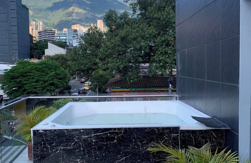 Zona Rosa Apartment | PROMO # 7 Suite Icon @Poblado @Lleras Park 301