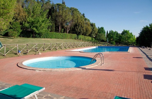 Corciano House | PROMOTION - Taggiasca-Le Gorghe di Valmarino in Umbria Pool WIFI