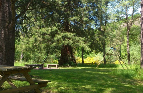 Chateauneuf-les-Bains House | Property on the banks of the Sioule river in a small spa village in Auvergne