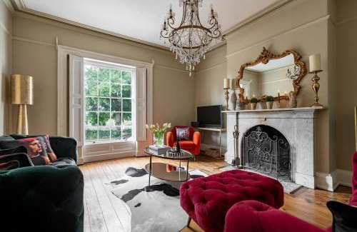 Betley House | Prospect House - Luxury Georgian Stay with Hot Tub