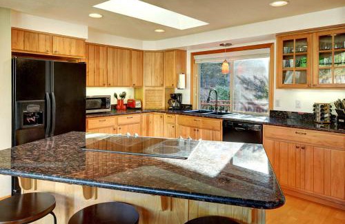 Gold Bar House | Prospector's Bend