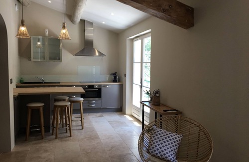 Eyragues Cottage | Provencal cottage with pool for 4 people, 2 steps from Saint-Rémy-de-Provence