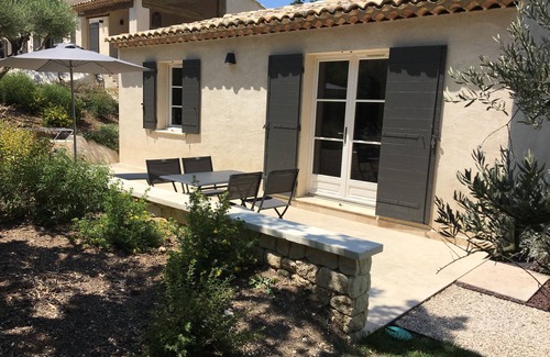 Eyragues Cottage | Provencal cottage with pool for 4 people, 2 steps from Saint-Rémy-de-Provence