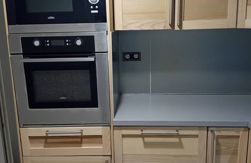 Morieres-les-Avignon Villa | Provencal villa near Avignon with above-ground pool