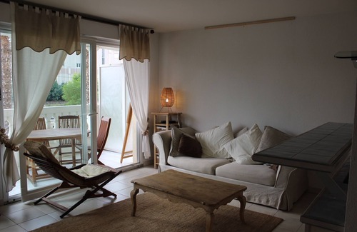 Golfe Juan Apartment | Provence modern 3 rooms seaview apart on the beach. Air Conditioned. Car park