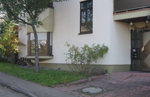 Dietlingen Apartment | Proximity to the gold city of Pforzheim + Karlsruhe. The apartment with a view of the vineyard😆