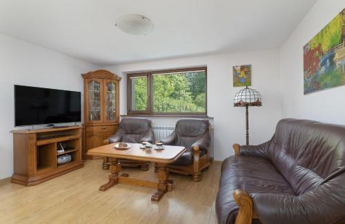 Bystra House | Przytulne Apartamenty w Klimatycznym Domu nad Białką w Otoczeniu Górskich Krajobrazów by Noclegi Renters