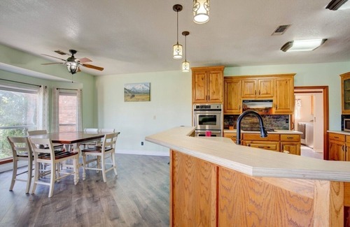 Sherman House | Psquare Ranch-Pool & Hot tub