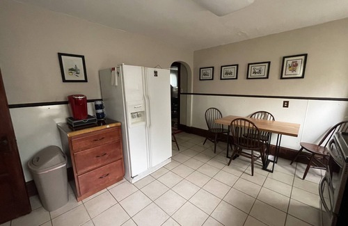 Pleasant Gap House | PSU-Happy Valley Cottage