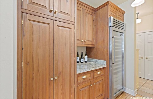 Rabbit Creek House | Ptarmigan Roost: Luxury Mountain Lodge