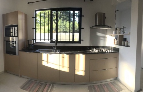 Albion Villa | P’tit Komfor Villa in Albion west coast with private pool and 250m from beach