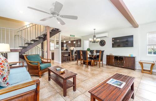 Downtown Lahaina Condo | PUAMANA 2 BR PREMIER UNIT 200 Ft. from Ocean 153-6