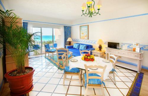El Medano Ejidal Hotel | Pueblo Bonito Los Cabos Blanco Beach Resort - All Inclusive