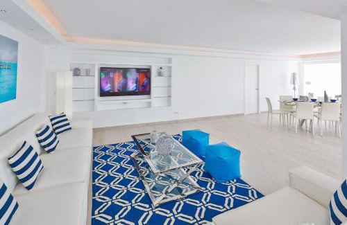 Puerto Banus Apartment | Puerto Banus Frontline 5 Beds Spectacular Apartment