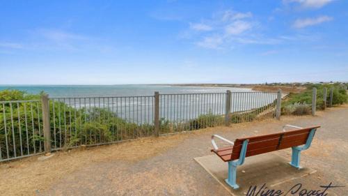 Sellicks Beach House | Puesta de Sol Apartment by Wine Coast Holidays