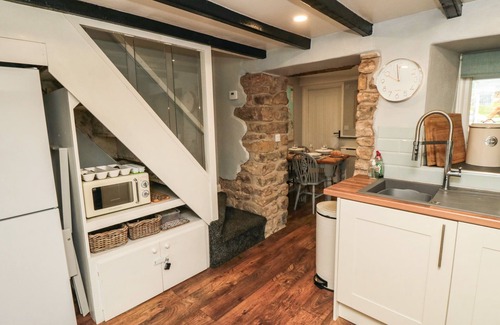 Cloughton Cottage | PUFFIN COTTAGE, pet friendly, character holiday cottage in Scalby