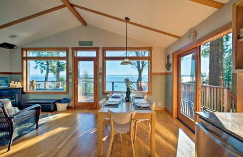 Kingston House | Puget Sound Escape Private Beach and Oversized Deck