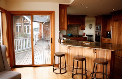 Rollingbay House | Puget Sound View Estate with sprawling yard and beach access