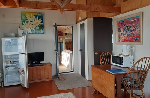 Pukehina Apartment | Pukehina Beach Studio with Balcony and Majestic views