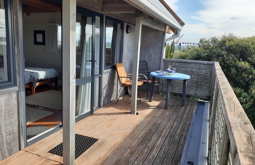 Pukehina Apartment | Pukehina Beach Studio with Balcony and Majestic views