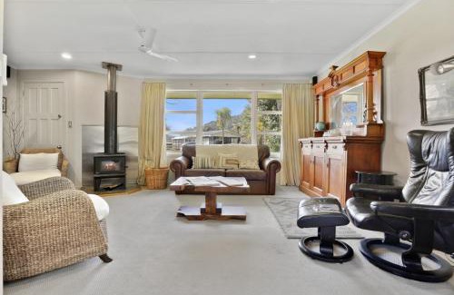 Turangi House | Pukeko Lodge - Tūrangi Holiday Home
