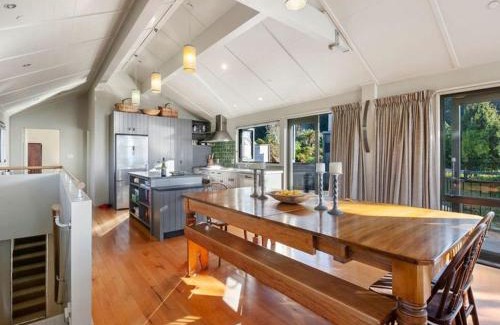 Kuratau House | Puketapu - Kuratau Holiday Home
