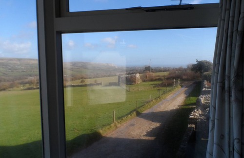 Langton Matravers House | Purbeck cottage near Swanage & Studland - views of Corfe and I of Wight