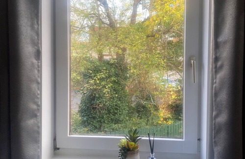Inverkeithing Apartment | Pure East Coast Trainline by Three Bridges Apartments